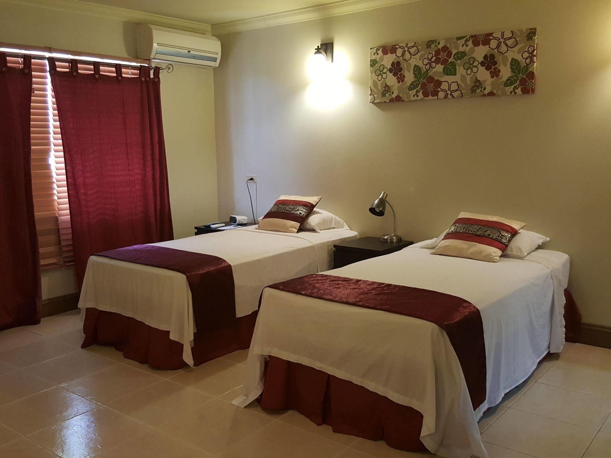 Savannah Maison Guest HousePort of Spain エクステリア 写真