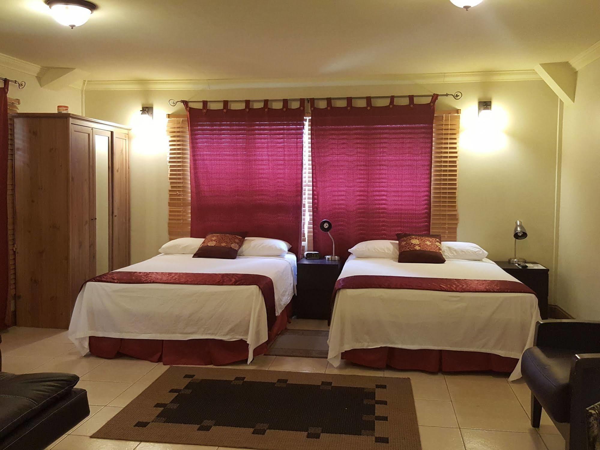 Savannah Maison Guest HousePort of Spain エクステリア 写真