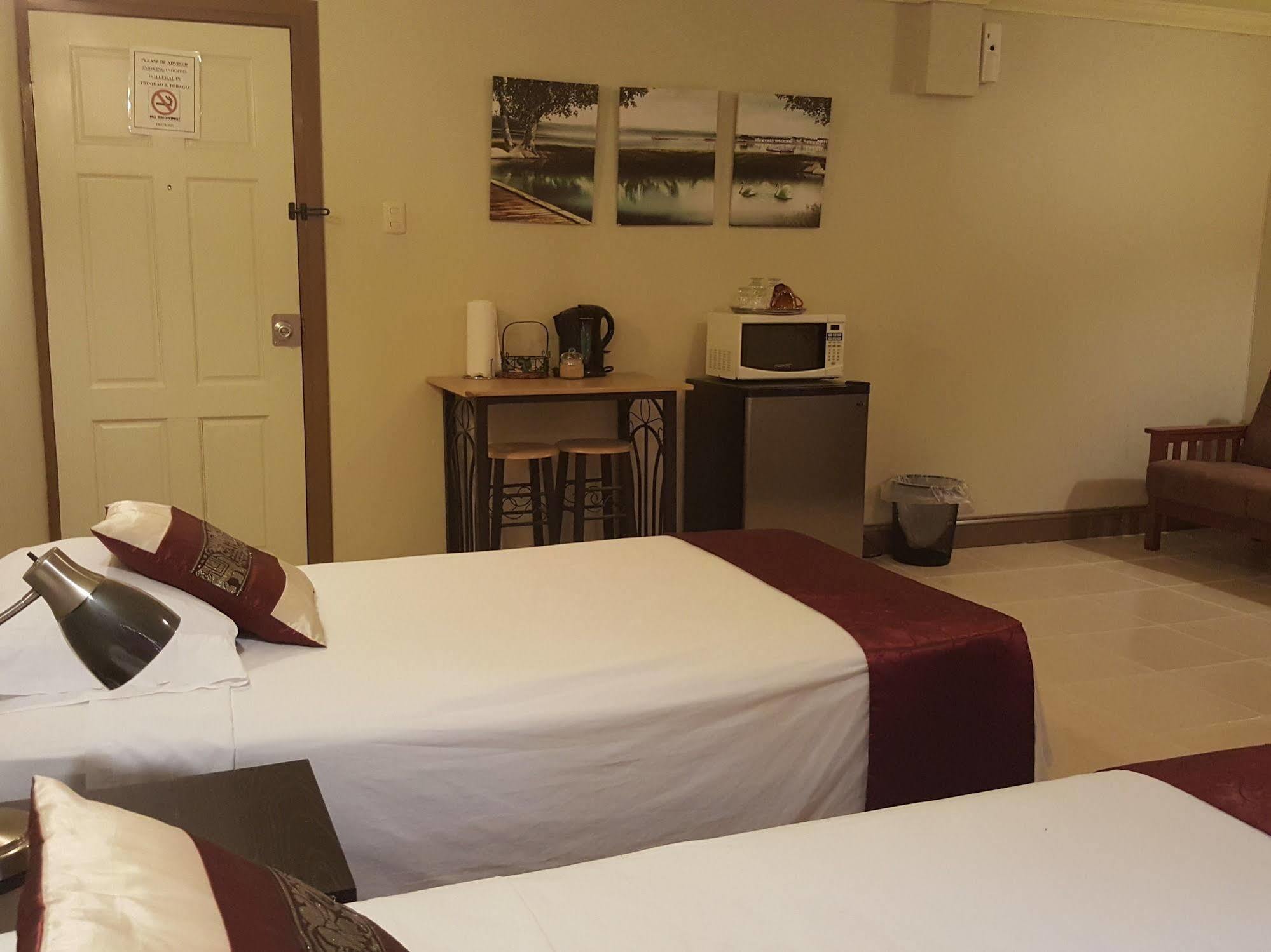 Savannah Maison Guest HousePort of Spain エクステリア 写真