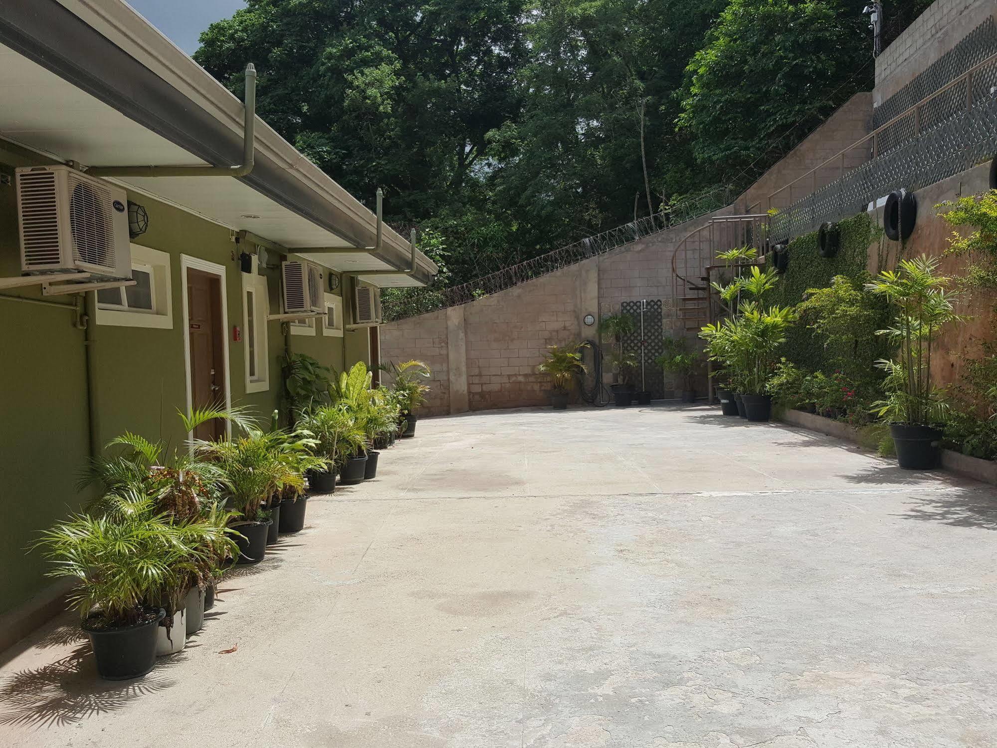 Savannah Maison Guest HousePort of Spain エクステリア 写真